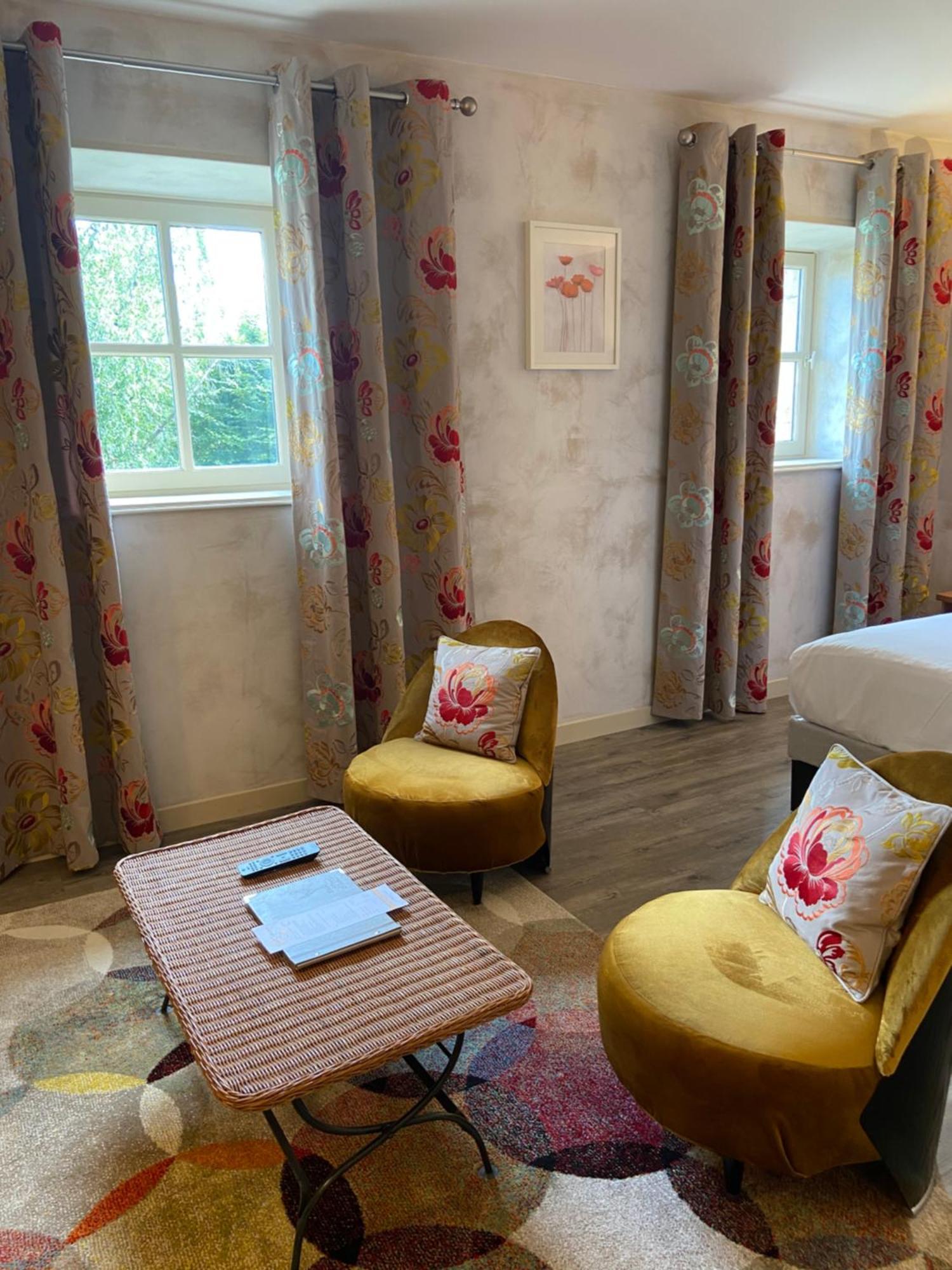 Demeures Et Chateaux L'Abbaye Caladoise - Anciennement Hostellerie Ferme Du Poulet Villefranche-sur-Saône Quarto foto